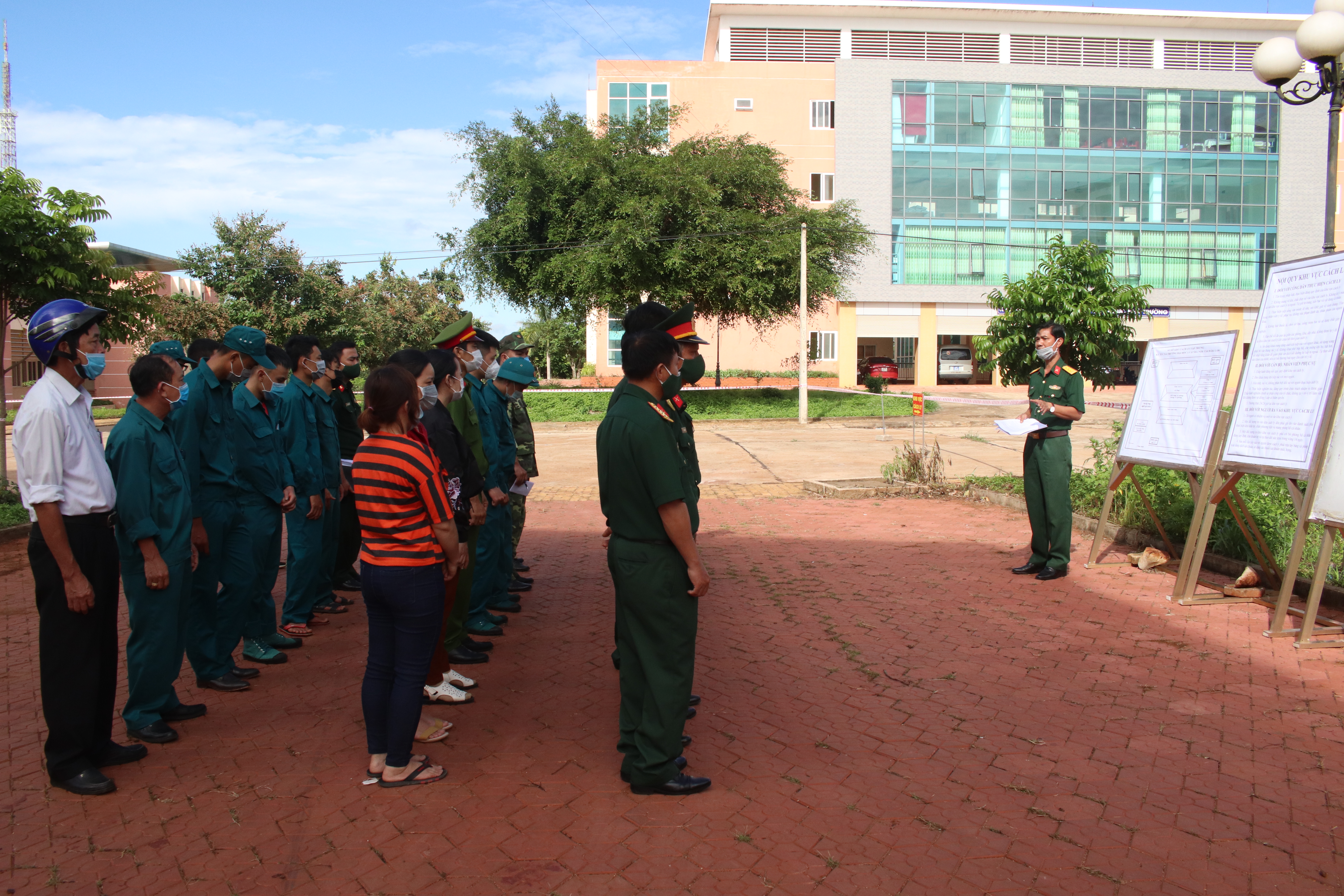 Đắk Lắk: Quân đội tham gia thực hiện nhiệm vụ tại các điểm cách ly